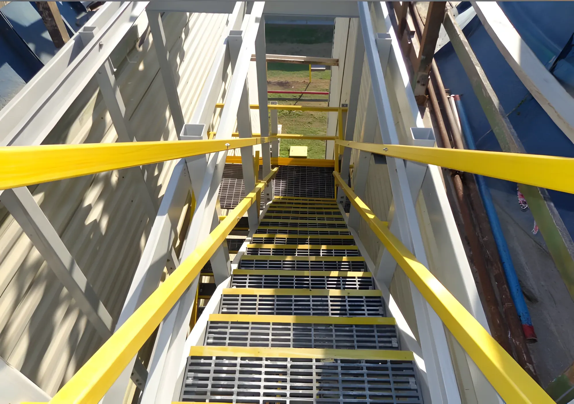 Escalera torre campana