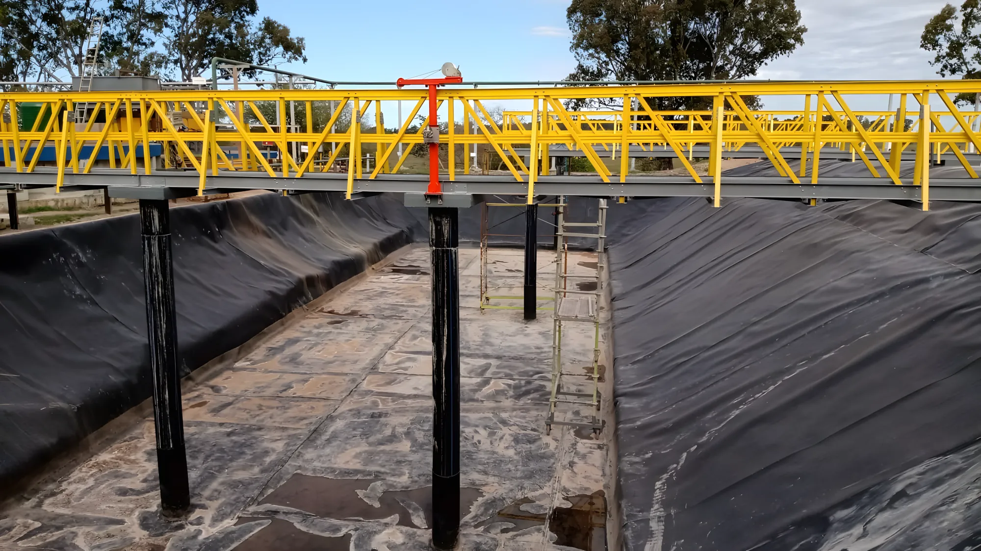 Plataforma puente en curtiembre